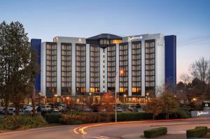 Radisson Blu Vancouver Airport Hotel & Marina