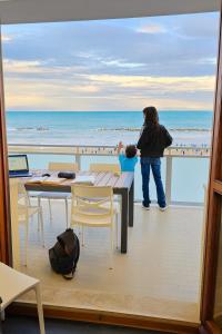 Terrazzo Panoramico Fronte Mare Zamponi