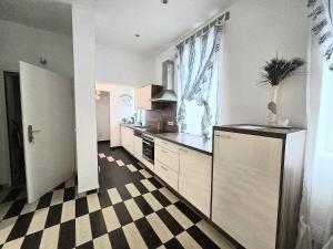 Kunst Apartment im Schwalbenhaus