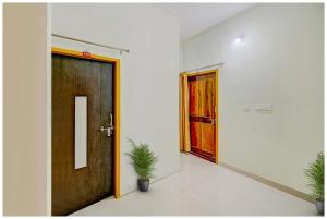 HOTEL G-D PREMIUM BHUBANESWAR - Air conditioned - free wifi & parking service available - Near Temple - A Top Rated Hotel