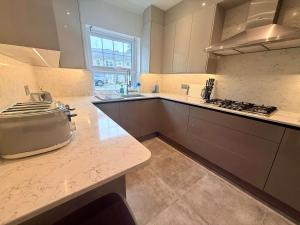 Refined Cottage Living Near Ascot & Windsor