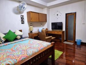 Creativitea 1 air purifier-Pet friendly w balcony