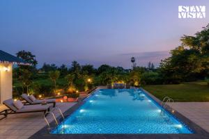 StayVista at Ridge & Root with Bonfire, Jacuzzi