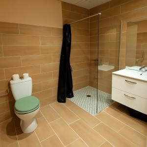 Appartement en RDC climatisé à 100m des cures