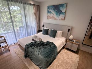 2 bdr Apartments Laguna Beachside 50m from Bangtao Beach