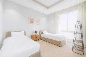 luxury Apartment Al Majdiah Residence،9