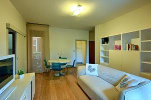 Three-room apartment Bellaria downtown with garage