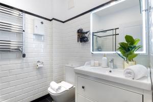 Central and Luxury apartment big capacity in Madrid