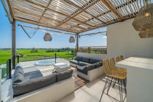 Villa Lumira - Breathtaking 4BR with Water Slide & Rice Field Views