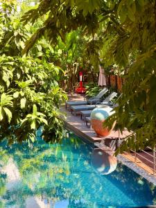 Phor Liang Meun Terracotta Arts