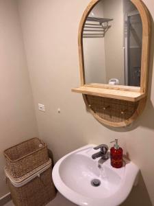 IT Park Studio Unit Avida Riala T4 with pay parking