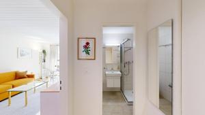 Apartment Skyline 204