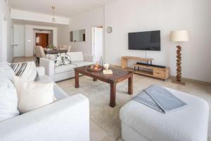 Frank Porter - Trident Grand Residence