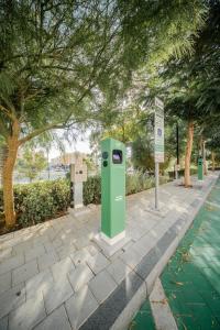 2BR Luxurious Apt On Top Floor in Alef AlMamsha