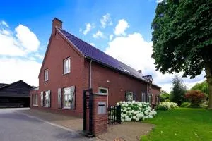 Lokven Hoeve - أوس