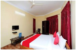 HOTEL PINK-Villa Near Budha Jayanti Park- with free wifi - Restaurant Facilities Available - Best Hotel In Bhubneshwar