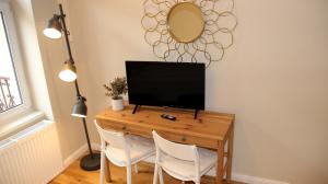 John Residence Aparthotel Brasov with Parking Option