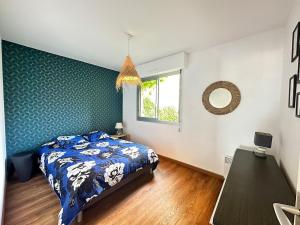 Appartement charmant avec vue mer et port