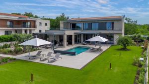 Villa Visignano with Sea & Old Town Views by AdriaticLuxuryVillas