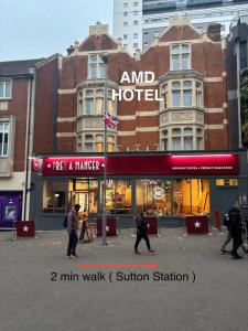 AMD Hotel Modern Comfort in the Heart of Sutton SM1
