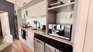 2 Bedroom, 4 Sleeper Hidden Gem Minutes from Blouberg Beach Front