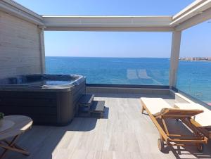 Beachfront penthouse Pearl