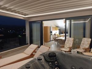 Beachfront penthouse Pearl