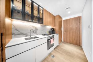 Free housekeeping visits during your stay - StayShort - JVC Studio for 2 people with a Pool and Gym