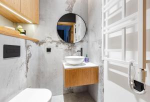 Willa 27P Lakeside Retreat Łączyno by BookingHost