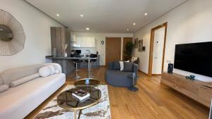 Sea and Marina View - By AppartAli