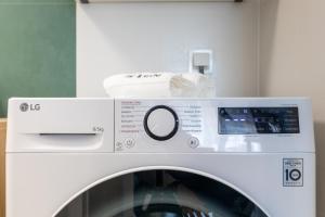 TINY & KLEINE Kilińskiego 17B - 2xTv, PlayStation, Pralko-Suszarka