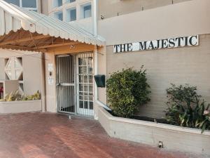 Cozy one bed, just a short walk to the beach