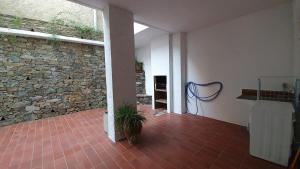 Apartament gran amb gran balco i pati interior