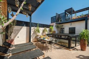 Riad Dar Davia - Jacuzzi Rooftop - Breakfast