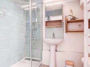 Apartment Cimes de Caron 1603 by Interhome