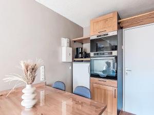 Apartment Cimes de Caron 2207 by Interhome