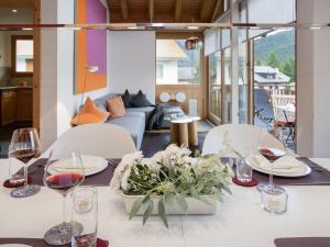 Apartment Chesa Vadret 12 by Interhome