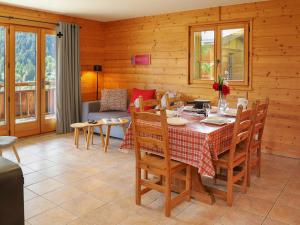 Apartment Les Chalets de Marie A 22 by Interhome