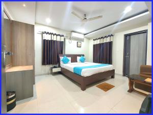 Rooftop Sea View Boutique Shivangi Hotel Near Jagannath Temple 1400m - Restaurant- Lift and Free Parking Facilities - Fully Air Conditioning Premium Rooms- Best Sea Beach Hotel In Puri