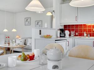 Holiday Home Siv - from the sea by Interhome
