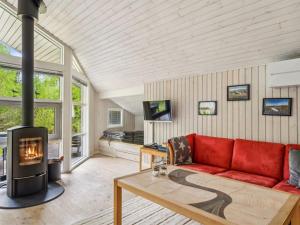Holiday Home Niglæs - 700m from the sea by Interhome