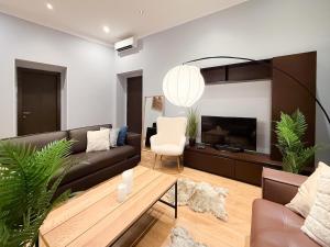 120 m2 Tomas Garrigue Masaryk 3BDR Apartment