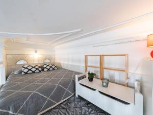 Apartment Le Grillon-2 by Interhome