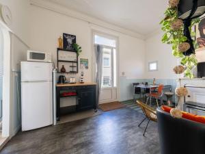 Apartment Le Grillon-2 by Interhome