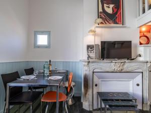 Apartment Le Grillon-2 by Interhome