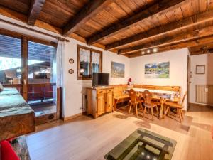 Apartment Mansarda al Doss by Interhome