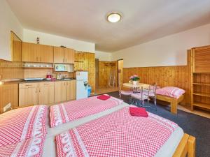 Apartment U Švýcarského dvora I by Interhome