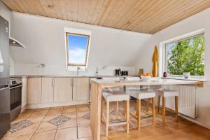 Entire Apartment with 2 Bedrooms and Private Patio