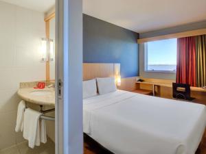 ibis Vitoria Praia de Camburi