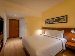 ibis New Delhi Aerocity - An Accor Brand